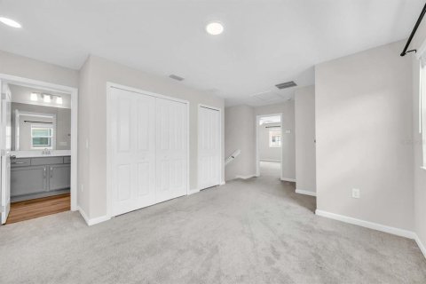Townhouse in Orlando, Florida 4 bedrooms, 169.36 sq.m. № 2138132 - photo 17
