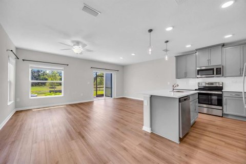 Townhouse in Orlando, Florida 4 bedrooms, 169.36 sq.m. № 2138132 - photo 13