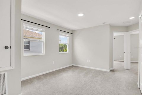 Townhouse in Orlando, Florida 4 bedrooms, 169.36 sq.m. № 2138132 - photo 20