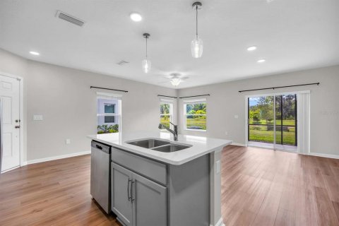Townhouse in Orlando, Florida 4 bedrooms, 169.36 sq.m. № 2138132 - photo 12
