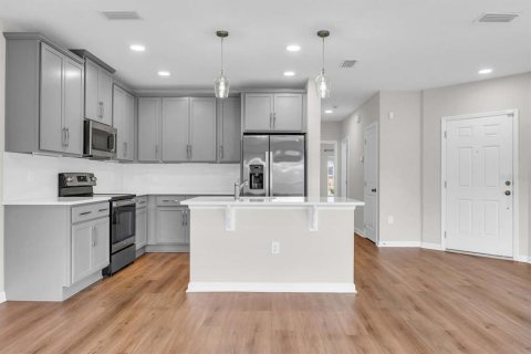 Townhouse in Orlando, Florida 4 bedrooms, 169.36 sq.m. № 2138132 - photo 11
