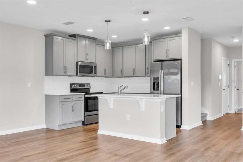 Townhouse in Orlando, Florida 4 bedrooms, 169.36 sq.m. № 2138132 - photo 9