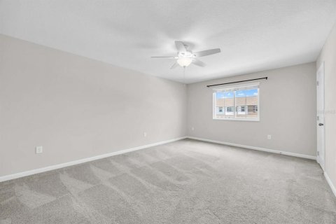Townhouse in Orlando, Florida 4 bedrooms, 169.36 sq.m. № 2138132 - photo 25