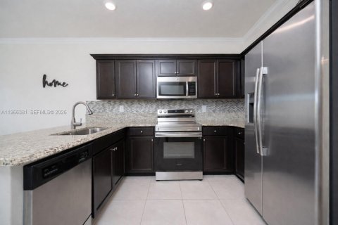 Adosado en venta en Homestead, Florida, 3 dormitorios, 173.73 m2 № 2027919 - foto 4