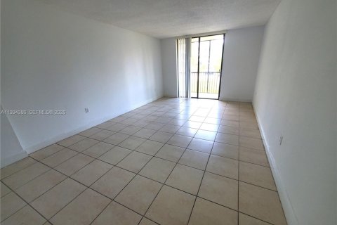 Condominio en venta en North Miami Beach, Florida, 1 dormitorio, 67.63 m2 № 2056380 - foto 10