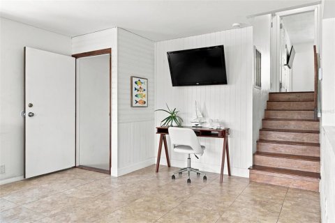 House in Hernando Beach, Florida 3 bedrooms, 144.93 sq.m. № 2198170 - photo 18