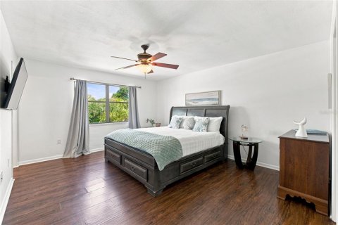 House in Hernando Beach, Florida 3 bedrooms, 144.93 sq.m. № 2198170 - photo 20