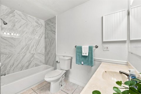 House in Hernando Beach, Florida 3 bedrooms, 144.93 sq.m. № 2198170 - photo 29