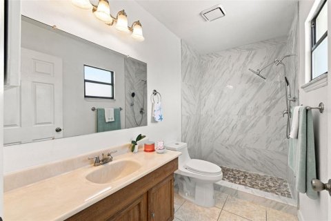 House in Hernando Beach, Florida 3 bedrooms, 144.93 sq.m. № 2198170 - photo 24