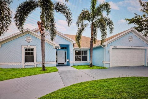 Villa ou maison à vendre à Saint Lucie, Floride: 4 chambres, 197.97 m2 № 2395674 - photo 2