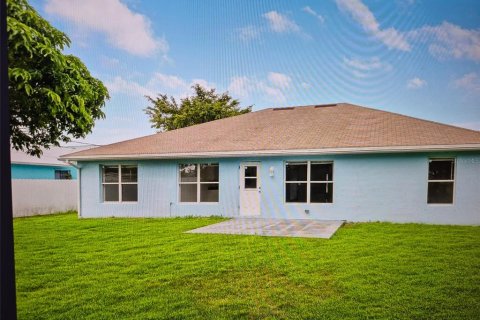Villa ou maison à vendre à Saint Lucie, Floride: 4 chambres, 197.97 m2 № 2395674 - photo 3