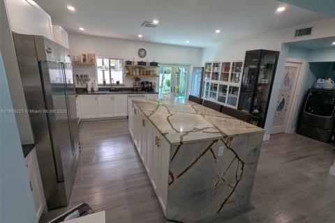 Casa en venta en Wilton Manors, Florida, 4 dormitorios, 145.58 m2 № 1889647 - foto 10