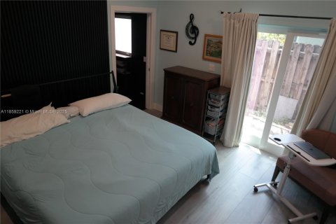 Casa en venta en Wilton Manors, Florida, 4 dormitorios, 145.58 m2 № 1889647 - foto 24