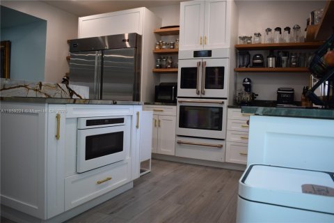 Casa en venta en Wilton Manors, Florida, 4 dormitorios, 145.58 m2 № 1889647 - foto 8
