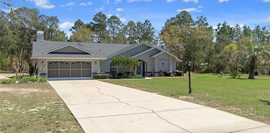 House in Beverly Hills, Florida 4 bedrooms, 214.7 sq.m. № 1720524