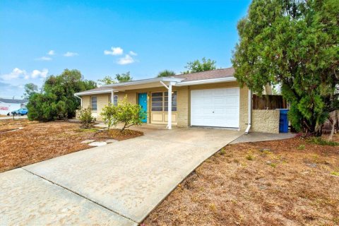 Villa ou maison à vendre à North Port, Floride: 3 chambres, 107.86 m2 № 2147905 - photo 5