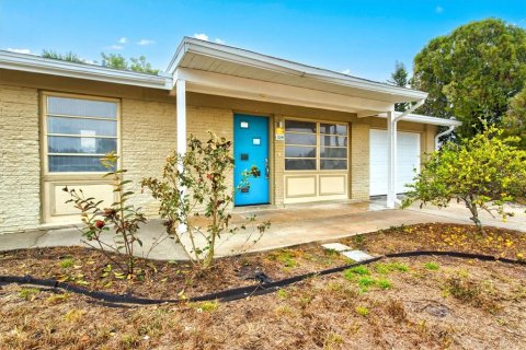Villa ou maison à vendre à North Port, Floride: 3 chambres, 107.86 m2 № 2147905 - photo 6