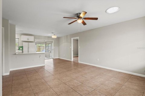 Villa ou maison à vendre à North Port, Floride: 3 chambres, 107.86 m2 № 2147905 - photo 10