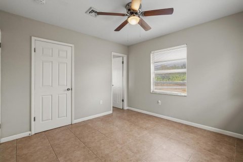 Villa ou maison à vendre à North Port, Floride: 3 chambres, 107.86 m2 № 2147905 - photo 22