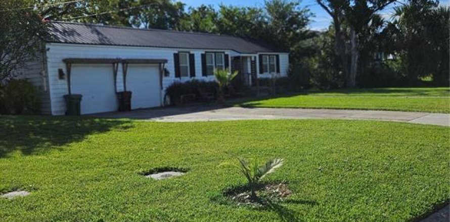 House in Saint Augustine, Florida 4 bedrooms, 153.75 sq.m. № 1918582