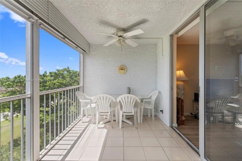 Condominio en venta en Deerfield Beach, Florida, 2 dormitorios, 99.41 m2 № 1845965 - foto 10