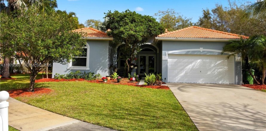 House in Homestead, Florida 4 bedrooms, 192.59 sq.m. № 2049705