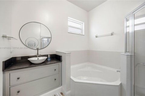 House in Homestead, Florida 4 bedrooms, 192.59 sq.m. № 2049705 - photo 21