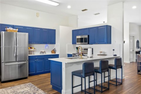 House in Homestead, Florida 4 bedrooms, 192.59 sq.m. № 2049705 - photo 14