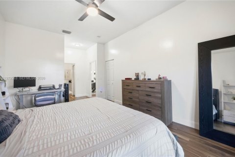 House in Homestead, Florida 4 bedrooms, 192.59 sq.m. № 2049705 - photo 19