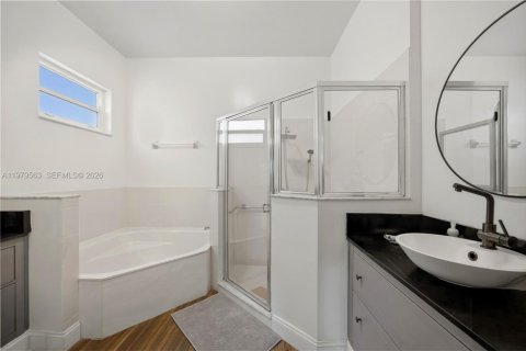 House in Homestead, Florida 4 bedrooms, 192.59 sq.m. № 2049705 - photo 20