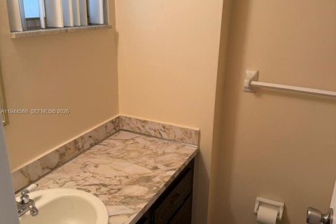 Copropriété à louer à Hallandale Beach, Floride: 1 chambre, 71.53 m2 № 2001089 - photo 7