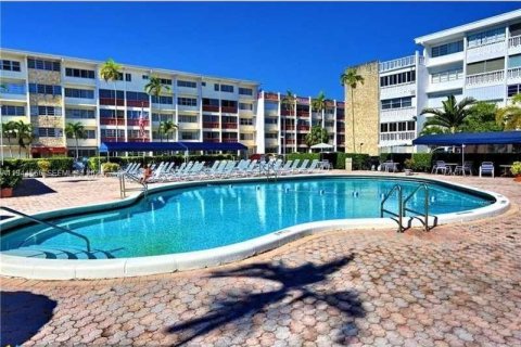 Copropriété à louer à Hallandale Beach, Floride: 1 chambre, 71.53 m2 № 2001089 - photo 17