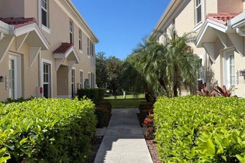 Condominio en venta en Punta Gorda, Florida, 2 dormitorios, 121.33 m2 № 2430919 - foto 2