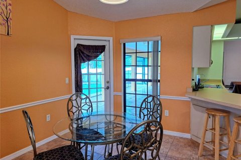Villa ou maison à louer à Punta Gorda, Floride: 3 chambres, 191.19 m2 № 1831903 - photo 11