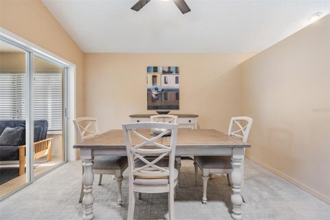 House in New Port Richey, Florida 3 bedrooms, 152.92 sq.m. № 1883967 - photo 8