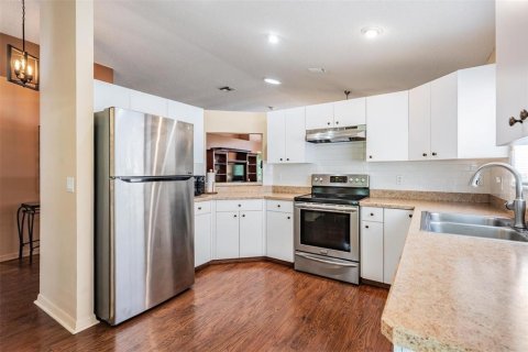 House in New Port Richey, Florida 3 bedrooms, 152.92 sq.m. № 1883967 - photo 10