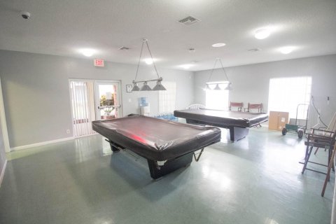 Condo in Pompano Beach, Florida, 1 bedroom  № 740105 - photo 1