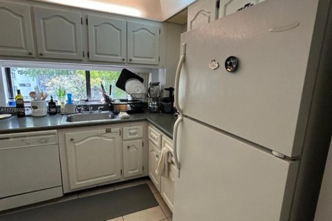 Купить кондоминиум в Санни-Айлс-Бич, Флорида 1 спальня, 71.26м2, № 1959762 - фото 12