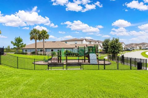 House in Lake Alfred, Florida 3 bedrooms, 210.42 sq.m. № 2345051 - photo 30