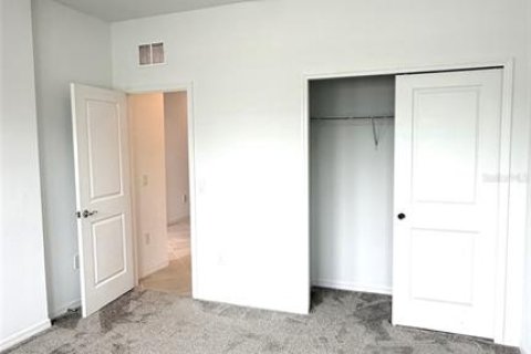 House in Lake Alfred, Florida 3 bedrooms, 210.42 sq.m. № 2345051 - photo 5