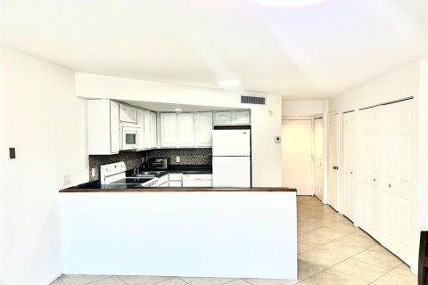 Condo à Deerfield Beach, Floride, 3 pièces  № 2147225