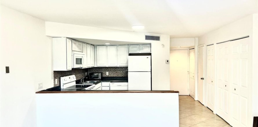 Condo à Deerfield Beach, Floride, 3 pièces  № 2147225