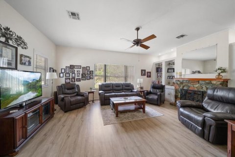 Propiedad comercial en venta en Saint Petersburg, Florida, 221.11 m2 № 1910510 - foto 15