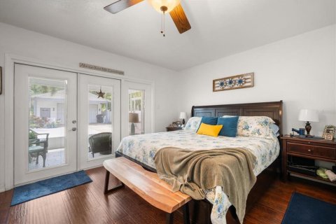 Propiedad comercial en venta en Saint Petersburg, Florida, 221.11 m2 № 1910510 - foto 24