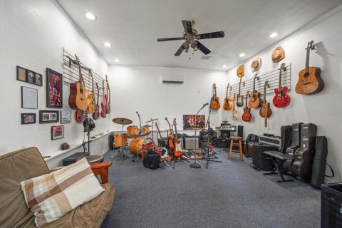 Propiedad comercial en venta en Saint Petersburg, Florida, 221.11 m2 № 1910510 - foto 29
