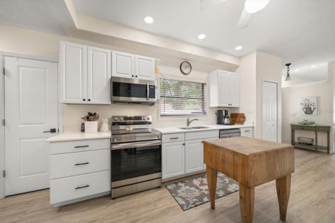 Propiedad comercial en venta en Saint Petersburg, Florida, 221.11 m2 № 1910510 - foto 11