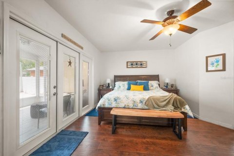 Propiedad comercial en venta en Saint Petersburg, Florida, 221.11 m2 № 1910510 - foto 23