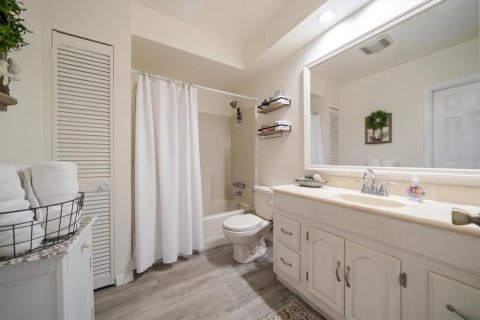 Propiedad comercial en venta en Saint Petersburg, Florida, 221.11 m2 № 1910510 - foto 19
