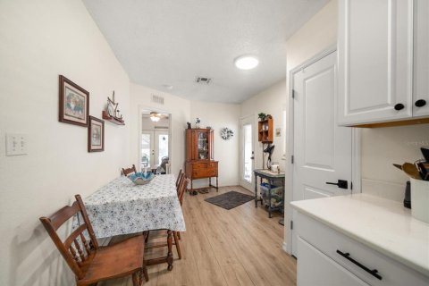 Propiedad comercial en venta en Saint Petersburg, Florida, 221.11 m2 № 1910510 - foto 13