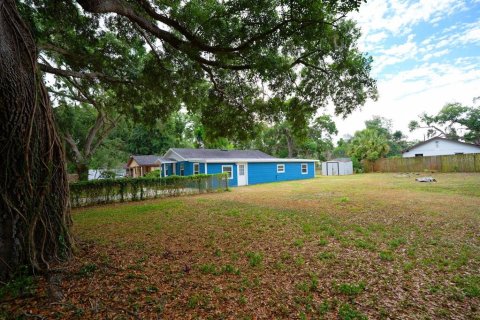 House in Seffner, Florida 3 bedrooms, 129.6 sq.m. № 2100435 - photo 4